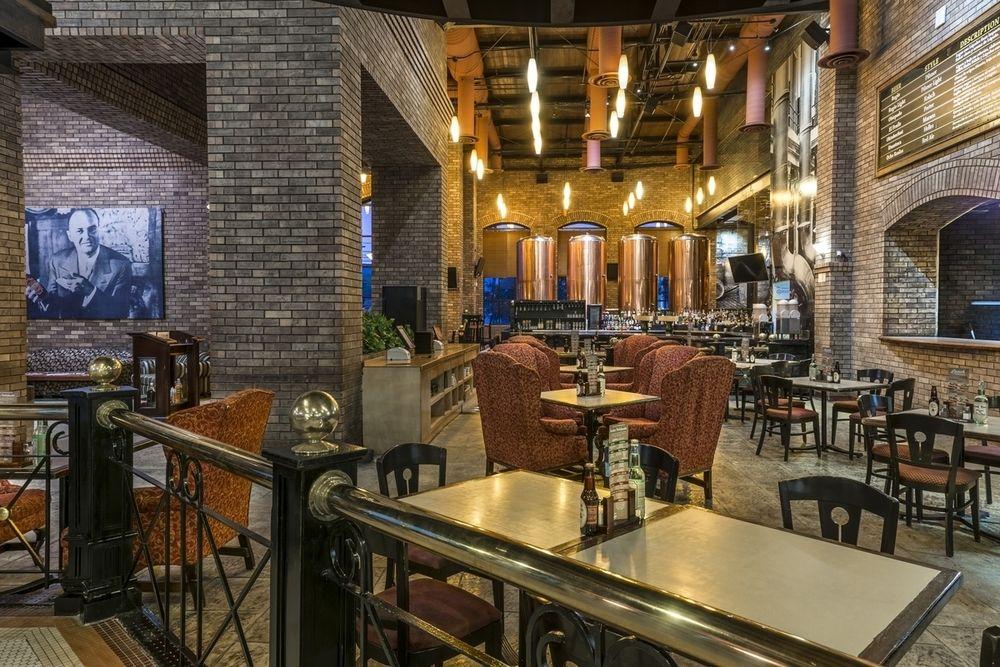 Four Points By Sheraton Galerias Monterrey Esterno foto The interior of the brewery