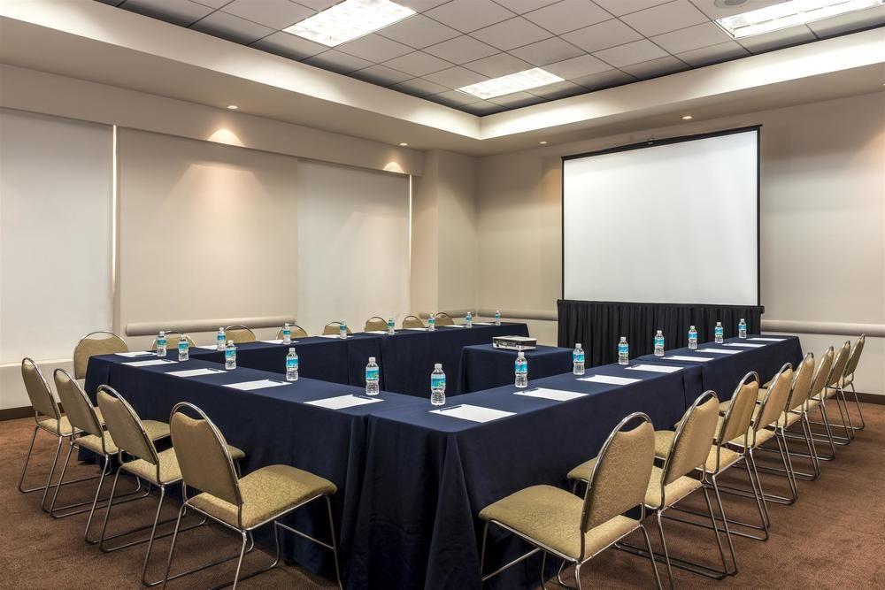Four Points By Sheraton Galerias Monterrey Esterno foto Meeting room at the Hilton San Diego Bayfront