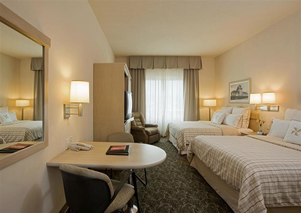 Four Points By Sheraton Galerias Monterrey Camera foto A typical hotel room