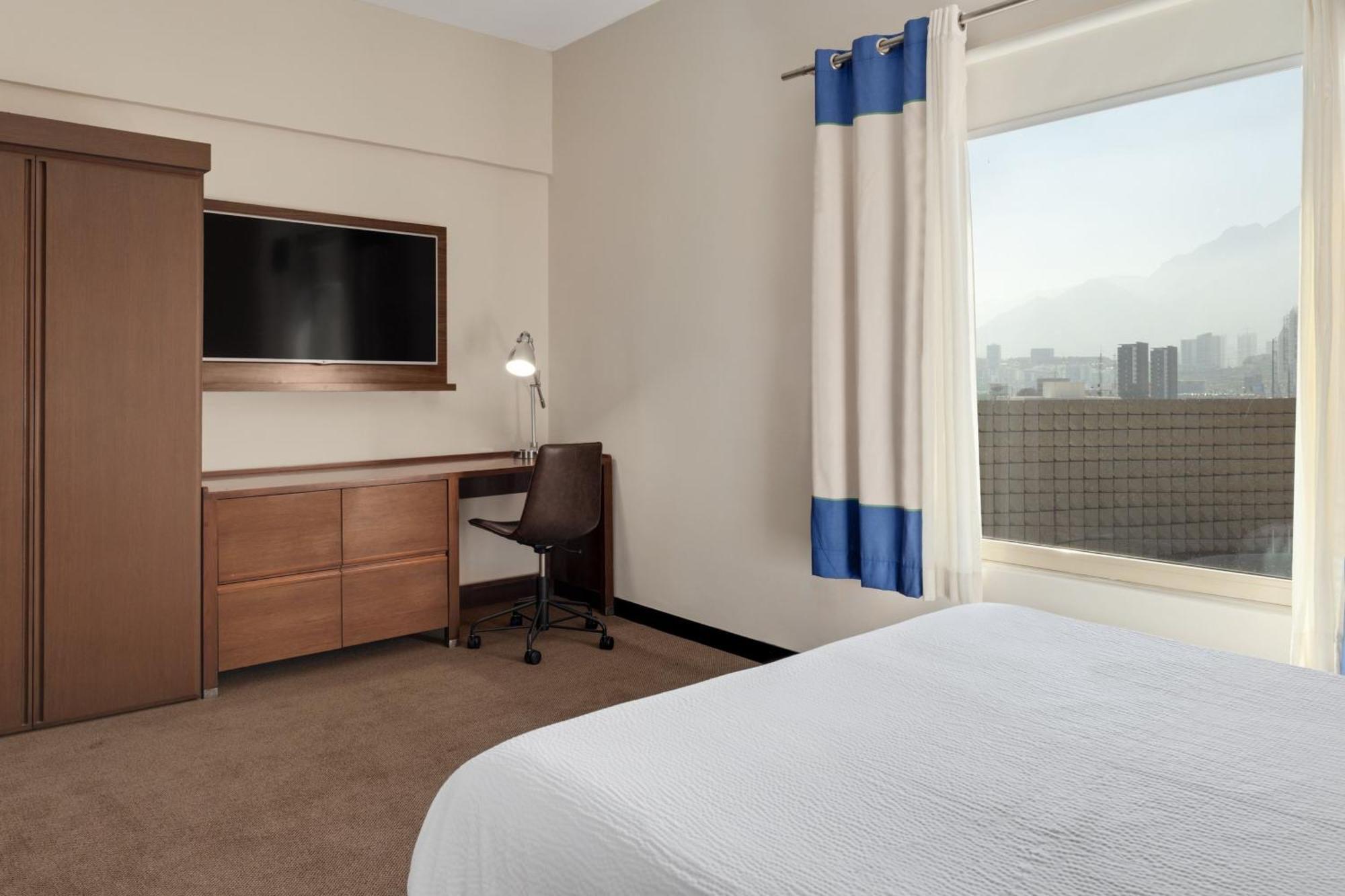 Four Points By Sheraton Galerias Monterrey Esterno foto